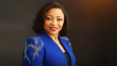 Folorunsho Alakija est la femme noire la plus riche d’Afrique