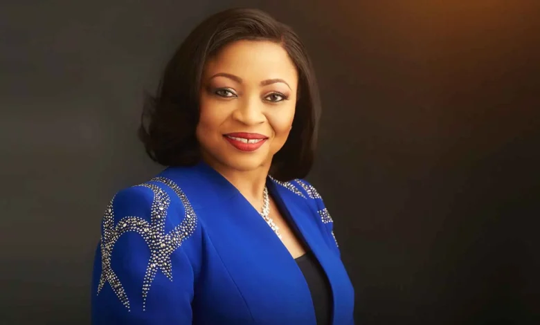 Folorunsho Alakija est la femme noire la plus riche d’Afrique