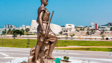 Monument Amazone à Cotonou au Bénin